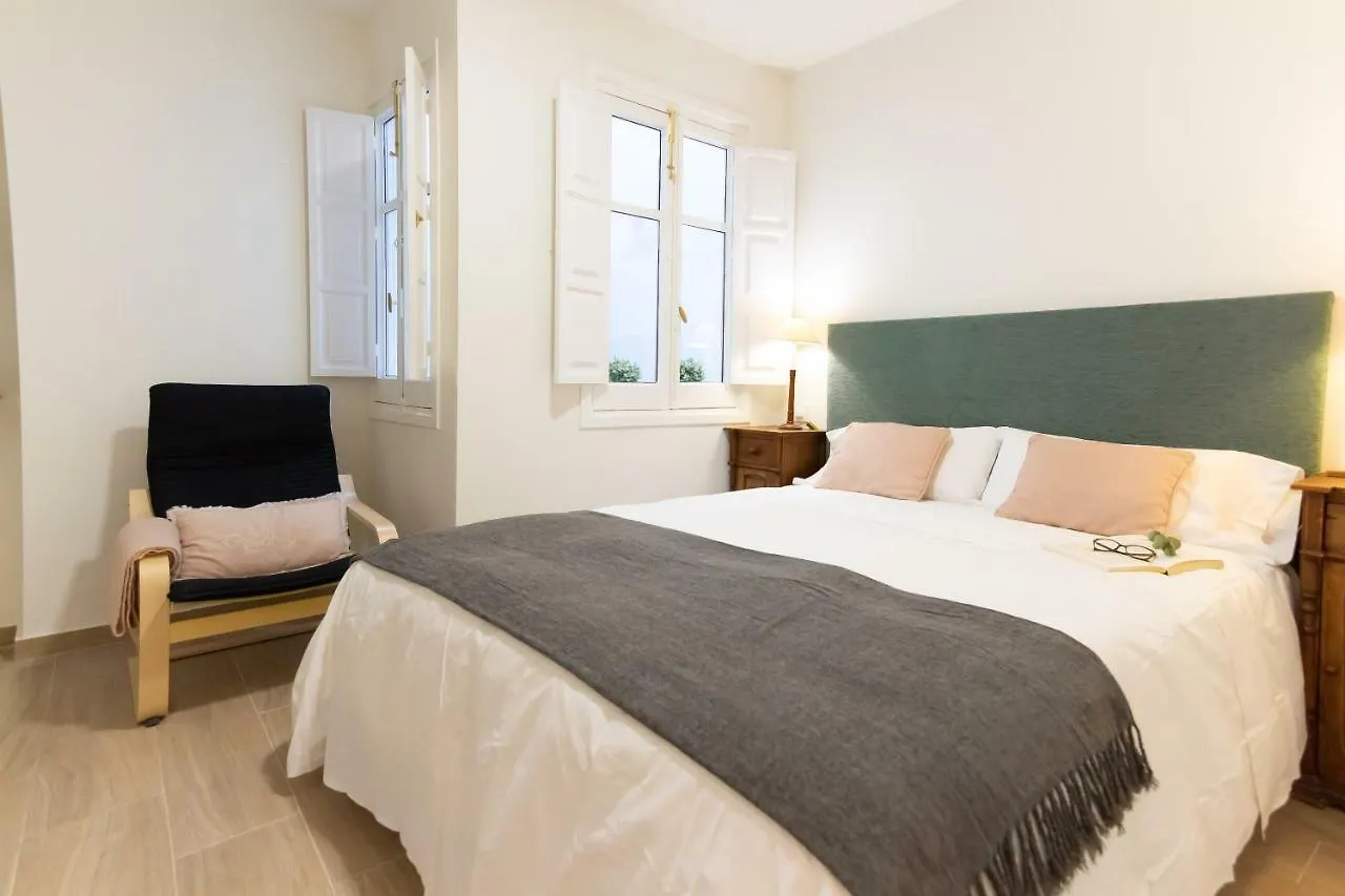 Mercado de Feria con 2 habitaciones y 2 baños Sevilla Apartamento