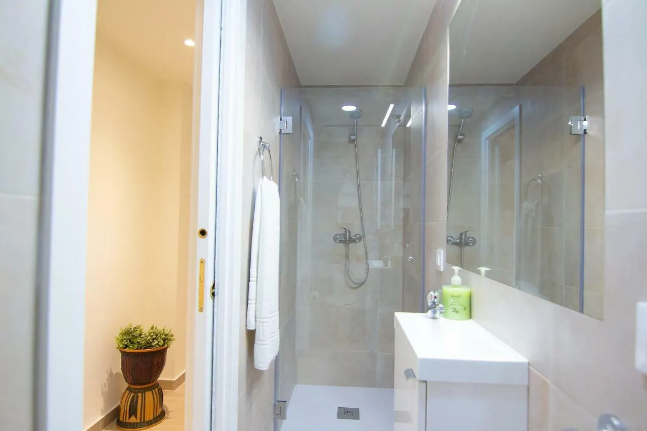 Appartement Alameda Mercado De Feria I - 2 Habitaciones Y 2 Banos Sevilla Spanje